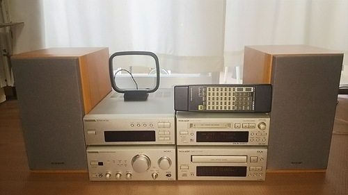 【中古】ONKYO製ミニコンポ　INTEC205