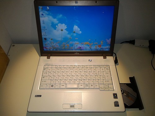 (お取引中)Windows7ノートPC ﾃﾞｭｱﾙｺｱ/ﾒﾓﾘ3GB/HDD320GB/DVD-RW/無線LAN/Libre Office [富士通 FMV-BIBLO S/D50]