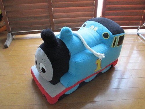 機関車トーマスおもちゃ3体 けいじ 神辺のおもちゃ 乗用玩具 の中古あげます 譲ります ジモティーで不用品の処分