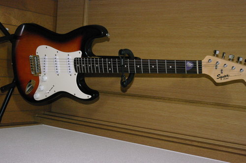 スクワイヤー　BYFENDER　本体のみ