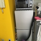 冷蔵庫、洗濯機、炊飯器、掃除機、レンジレンジ、机、椅子✖︎4、テレビ