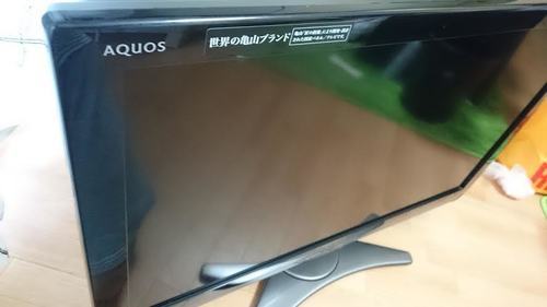 テレビ　SHARP アクオス　32型　2010年