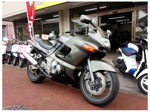 ご成約ありがとうございました。 NO.871 ZZR400 後期モデル 水冷4サイクル4気筒エンジン ☆彡