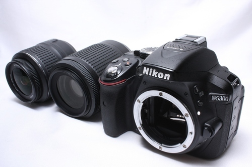 ★★★完売★★★　　本格入門セット♪極上品 Nikon ニコン D5300 Wレンズ 安心保証　＃55