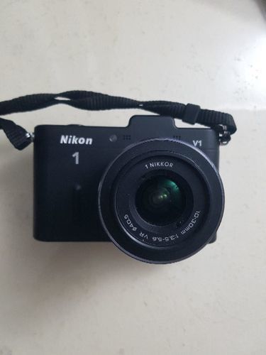 カメラ ニコン V1 ダブルズームキット 一眼レフ 美品 nikon