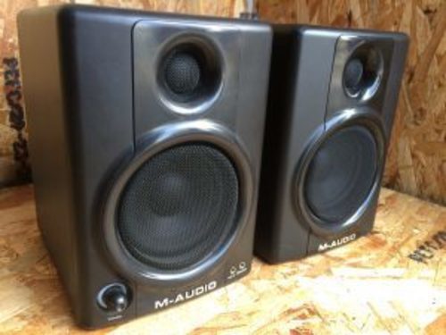 studiophile AV40 モニタースピーカー