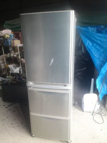 三菱の冷蔵庫 ３枚扉  自動製氷機 ありますよ 多機能です