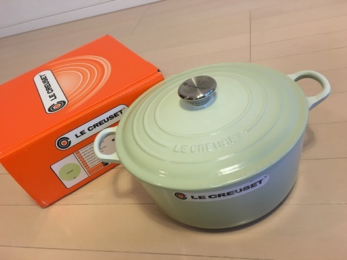 ルクルーゼ LE CREUSET ココットロンド 24㎝ ワサビ色 - 鍋、グリル 