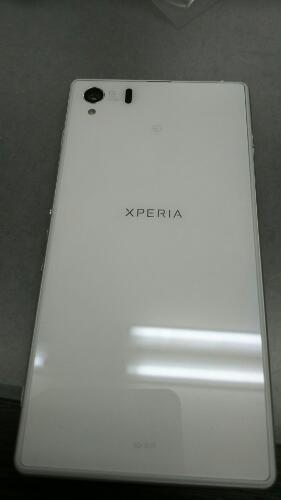 docomo XperiaZ1SO-01F中古カバーケース付き