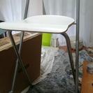 IKEAの折り畳みの椅子