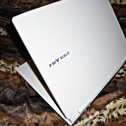 １５８００円で、オフィス２００７ディスク付　ＦＭＶ　70Ｙ　無線LAN DVD WINDOW7搭載