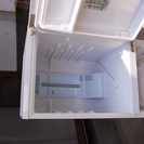 パナソニック製冷蔵庫　NR-B142W-W型　　２０１０年製