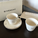 GIVENCHY ジバンシー カップアンドソーサーとお茶菓子皿セット