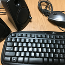 logicoolのキーボード、スピーカー、マウス