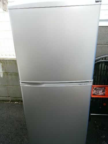 冷凍冷蔵庫　AQR-141C　2ドア137L　2014年製