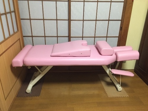 高田製作所製 マッサージベッド