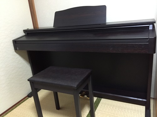電子ピアノ　Roland