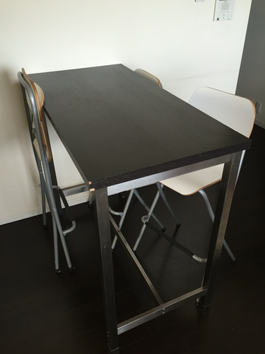 IKEA バーテーブル＆バーチェア３脚