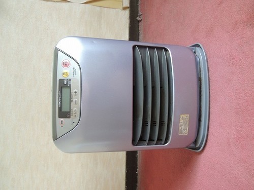 HITACHI 灯油ファンヒーター