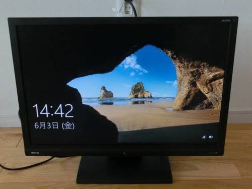 フルＨＤより高解像度！液晶モニター！極上品！