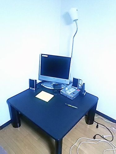 こたつ テレビ 照明 Dvdプレーヤーなど まとめて持っていってｏｋです 斎藤 横浜のテーブル こたつ の中古あげます 譲ります ジモティーで不用品の処分