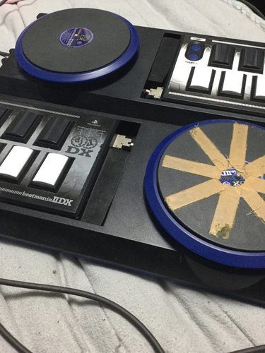 beatmaniaコントローラー 2台 beatmaniaソフト2セット beatmaniaコントローラー 2台 beatmaniaソフト2セット 81v