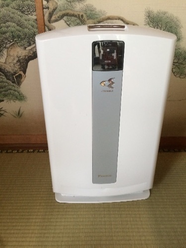 ☆2013年製☆DAIKIN 加湿機能つきストリーマ空気清浄機   宅配便にて発送も可能です。