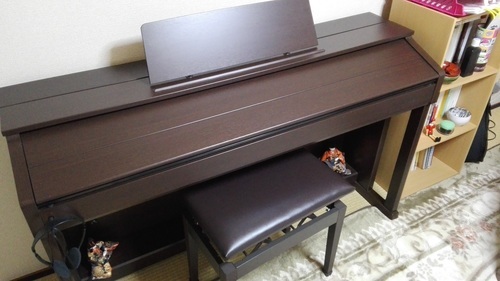 電子ピアノ