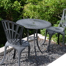 ガーデン用　椅子×2　　机は無料。