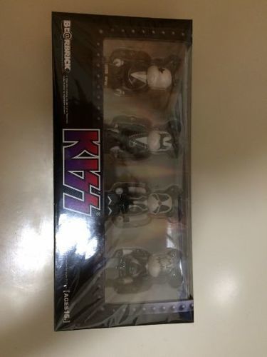 KISS ベアブリック　未開封　※代理投稿