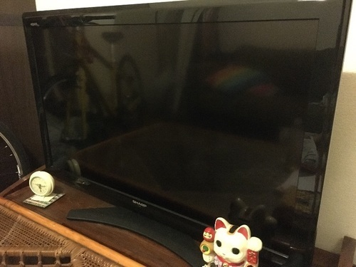 取引中 AQUOS 40インチ 液晶テレビ