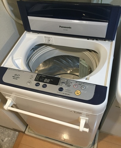 パナソニック　洗濯機　NA-F60B7-A　(容量6kg)