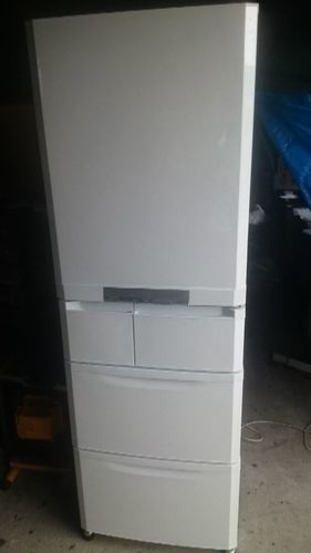 【高知インター店】 リサイクルショップの蔵出し商品 09年式 三菱 415L 自動製氷付き冷蔵庫 冷蔵庫