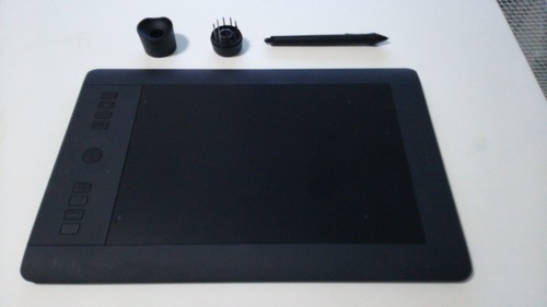 ワコム　wacom PTH-651/K0 Intuos Pro medium ペンタブレット 美品