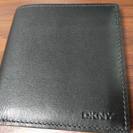 DKNY 小さい財布