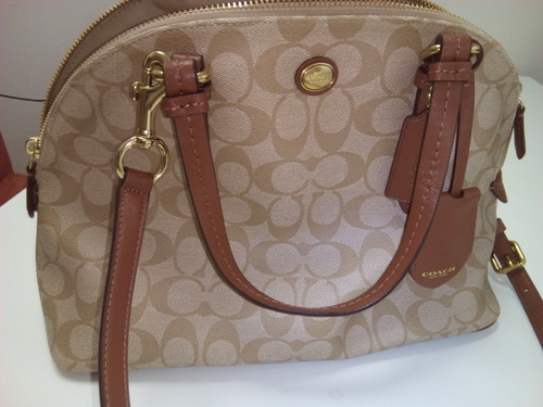 COACHのカバン譲ります