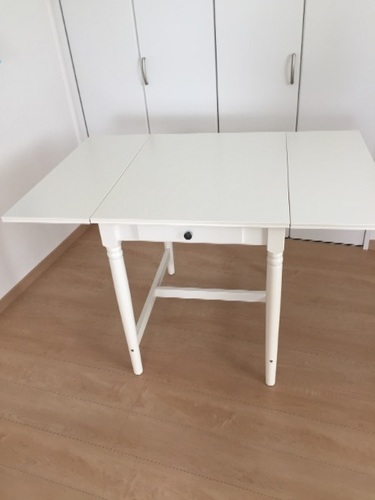 伸長式IKEAダイニングテーブル