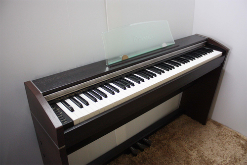 電子ピアノ・カシオ PX700 / 2007年製