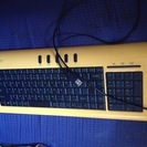 もらってください）ちょっと可愛い黄色い中古のパソコンキーボード