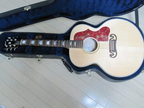 （商談中）Gibson SJ-200 Studio