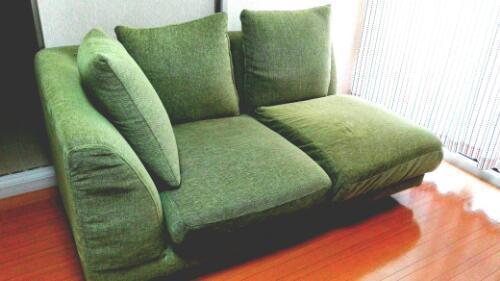【値段交渉可！】オシャレな緑のソファー(2人用)