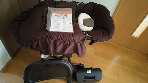 【配送可】美品 箱有り コンビ ネムリラ オートスイング ハイローチェア