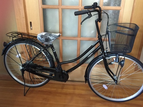シティーサイクル（ママチャリ）未使用新品　サイモト自転車PatioBox（黒）写真を掲載しました。