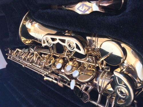 アルトサックス マルカート 彫刻あり 値下げ The Marcato アルト