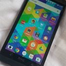 HTC J one  htl22 beatsのスピーカー搭載！ ...