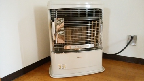 コロナFF式ファンヒーター 2018年 CORONA FFストーブ 小型 7年製