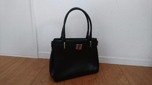 【美品】a.testoni バッグ  made in Italy 本物です