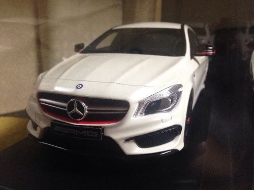 CLA45 AMG GT Spirit 1/18 ホワイト