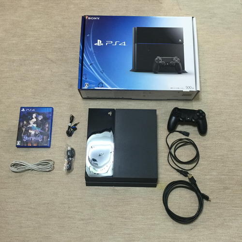 PlayStation 4 ジェット・ブラック 500GB (CUH-1100AB01)