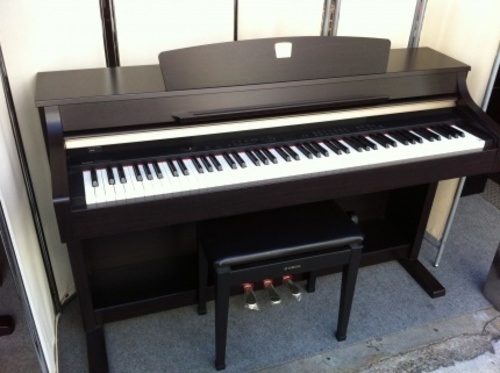 ヤマハ　電子ピアノ　CLP-330　2010年製　60,000円
